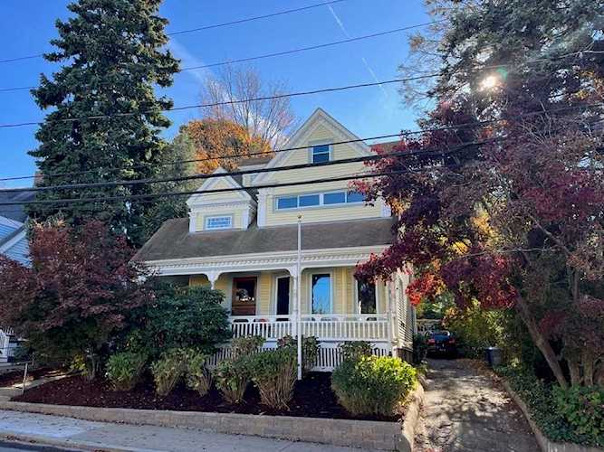 86 Arlington St Boston, MA 02135