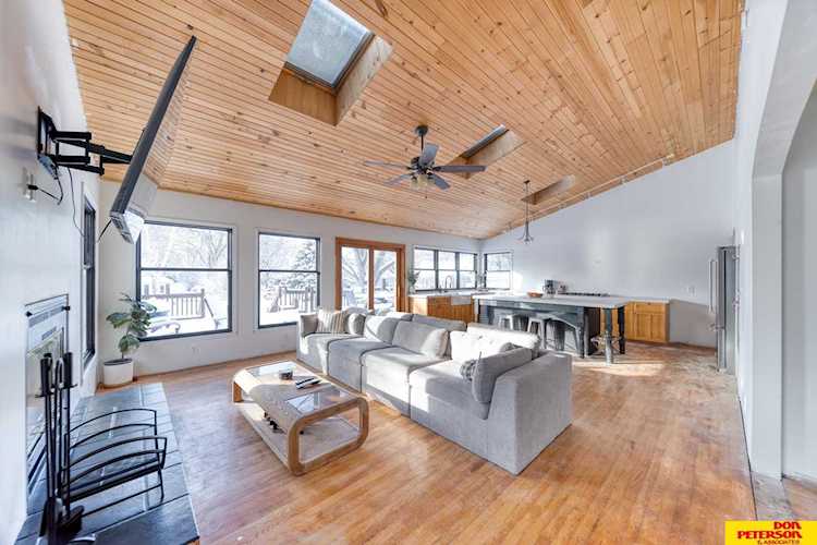 1243 N Pebble St Fremont, NE 68025