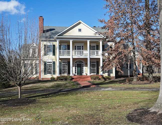 12207 Log Cabin Ln Louisville, KY 40223