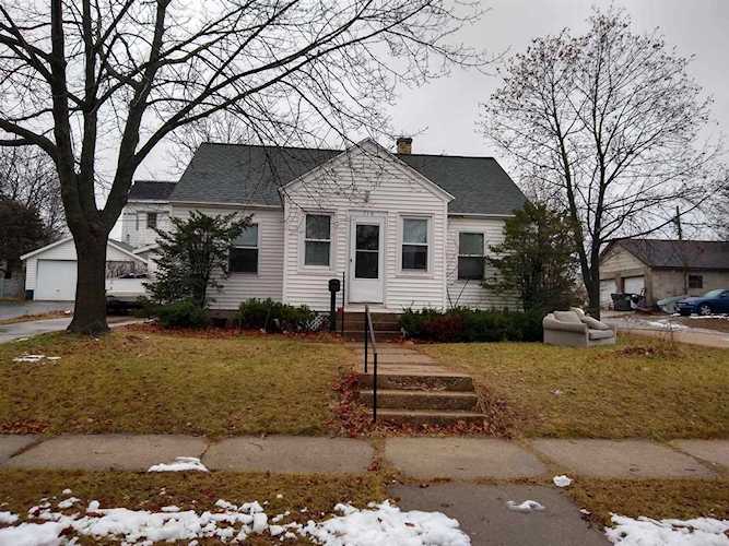 116 E Marion St Portage, WI 53901