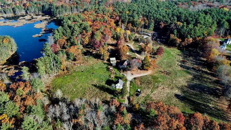 40 Burns Rd Pelham, NH 03076