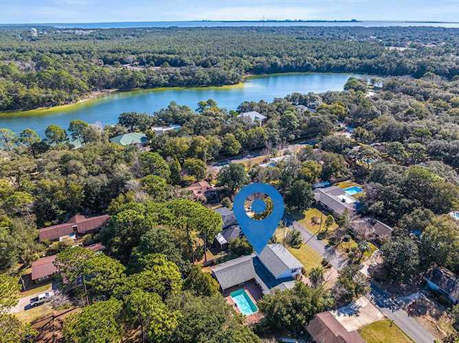 37 Walnut Avenue Shalimar, FL 32579 | MLS 915473 Photo 1