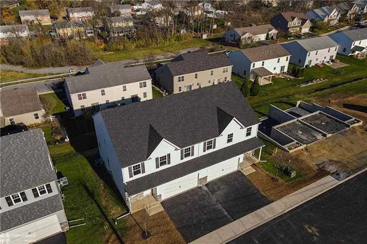 639 Sipos Dr Northampton, PA 18067