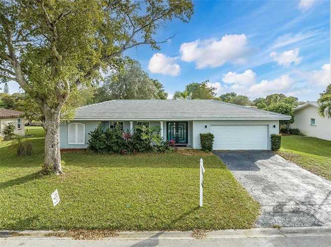 10610 NW 41st St Coral Springs, FL 33065
