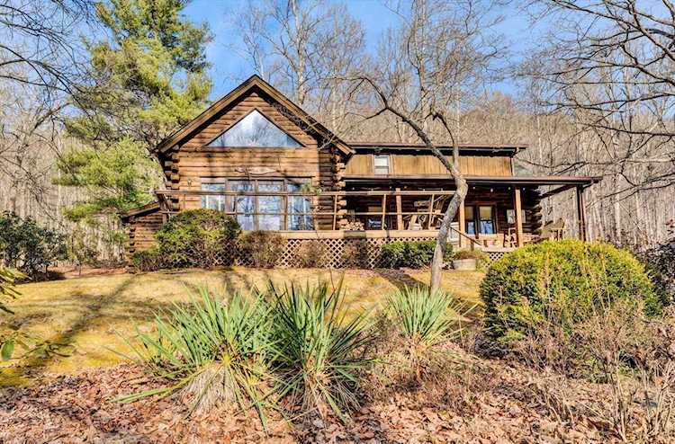 6629 Bradshaw Salem, VA 24153