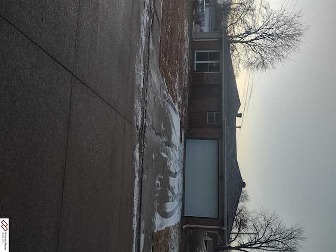 1833 William Dr Beatrice, NE 68310