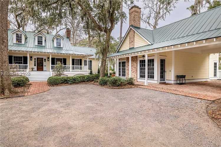 8 Walker House Dr Okatie, SC 29909