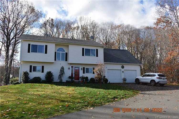 11 Luke Street Prospect, CT 06712
