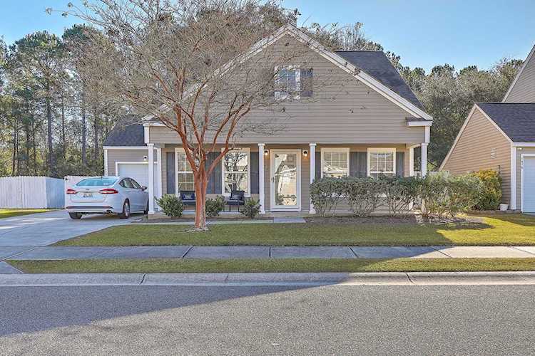 1472 Water Edge Dr Charleston, SC 29492