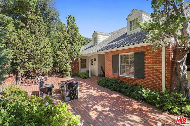 672 Macculloch Dr Los Angeles, CA 90049