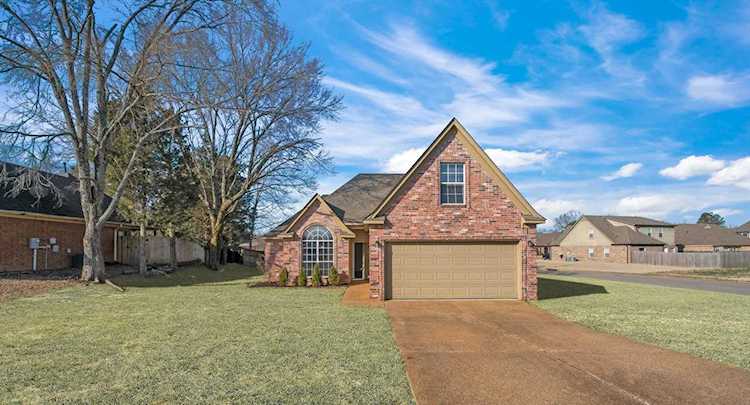 88 Clear Springs Dr Oakland, TN 38060