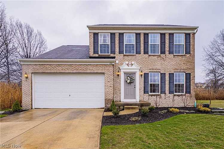 496 Cebarberry Ct Painesville, OH 44077
