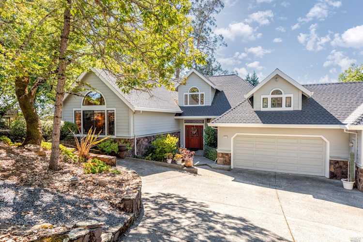 3215 Broken Twig Lane Santa Rosa, CA 95404