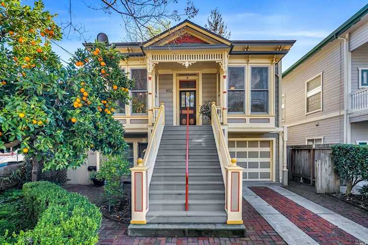 432 8th Street Santa Rosa, CA 95401