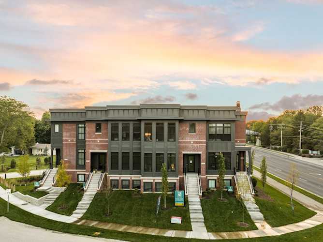 424 Monon Way Dr Carmel, IN 46032