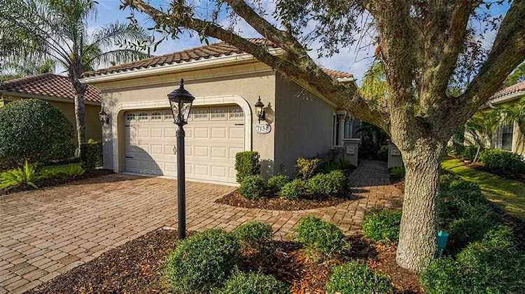 7134 Westhill Ct Lakewood Ranch, FL 34202