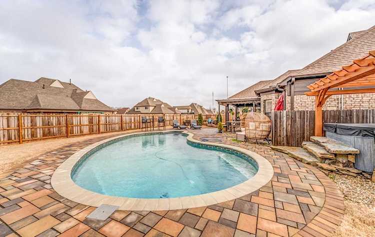 60 Shady Pine Cv Oakland, TN 38060
