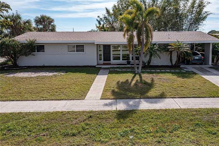 21855 Edgewater Dr Port Charlotte, FL 33952