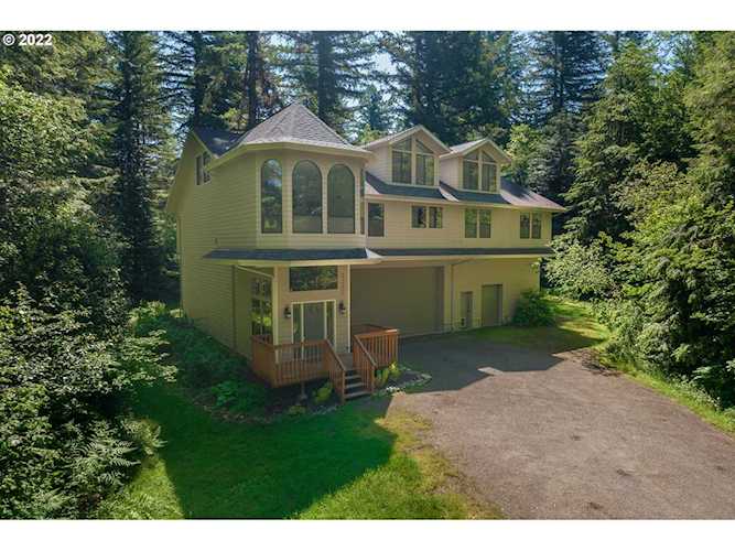 31300 NE 270th ST Yacolt, WA 98675