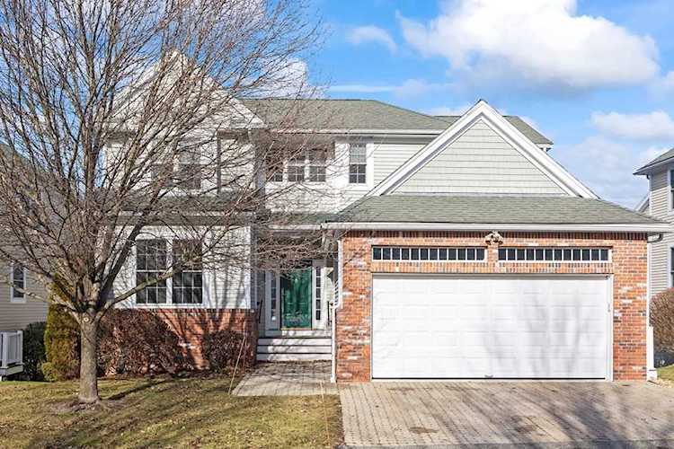 34 Rose Court Way #34 Walpole, MA 02032