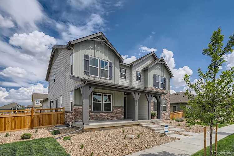 935 Plum Creek Ct Brighton, CO 80601