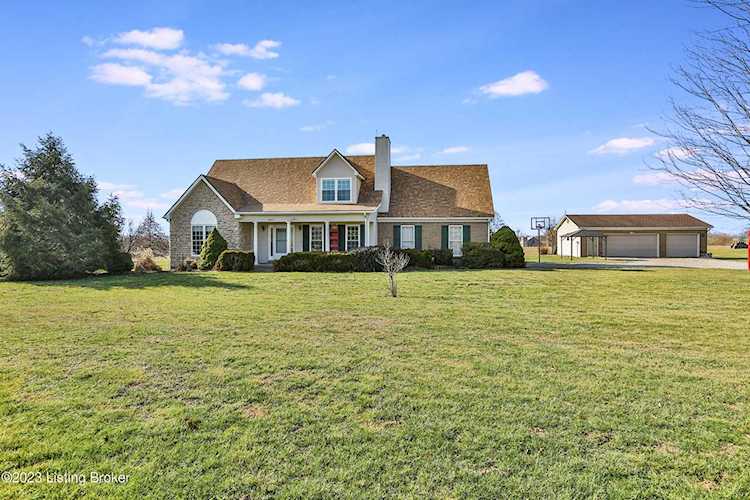 1437 Beards Ln Bagdad, KY 40003