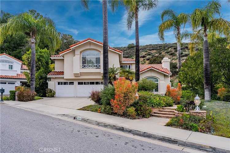 24945 Alicante Dr Calabasas, CA 91302