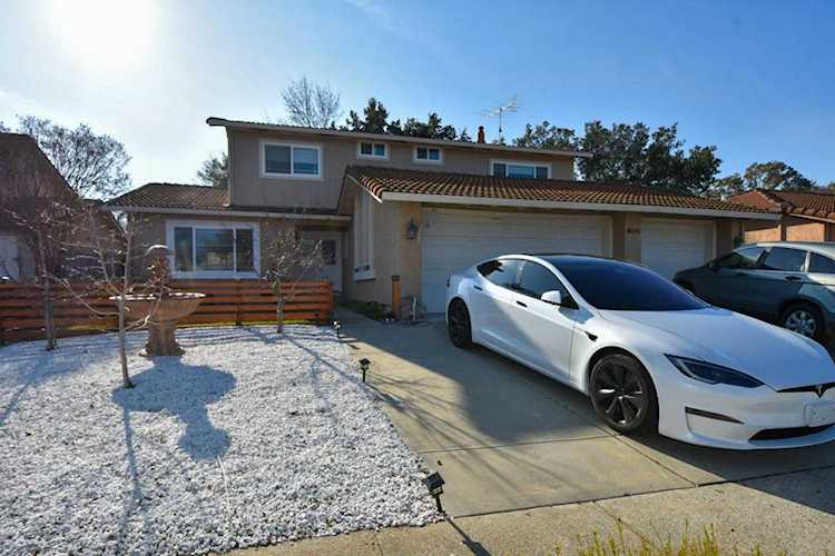 7035 Yorktown Dr GILROY, CA 95020
