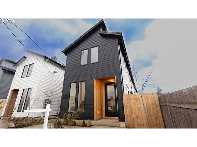 12091 SE Oak ST Portland, OR 97216