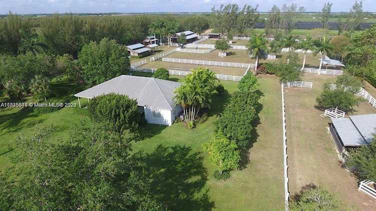 28320 SW 207th Ave Homestead, FL 33030
