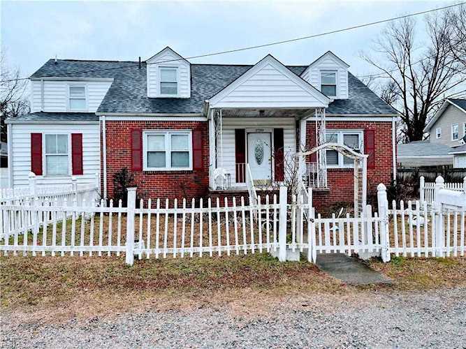 3709 Atterbury St Norfolk, VA 23513