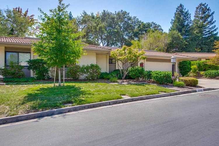 10960 Kester Dr Cupertino, CA 95014