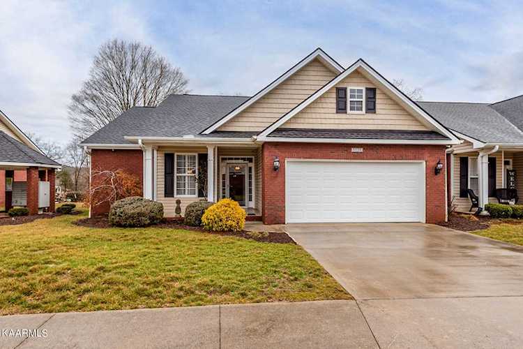 5220 Fountainhead Ln Knoxville, TN 37918