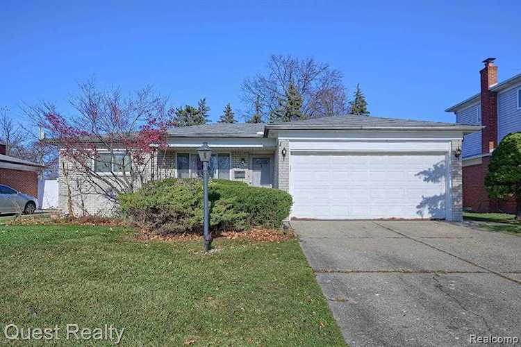 2929 Teasdale Troy, MI 48083