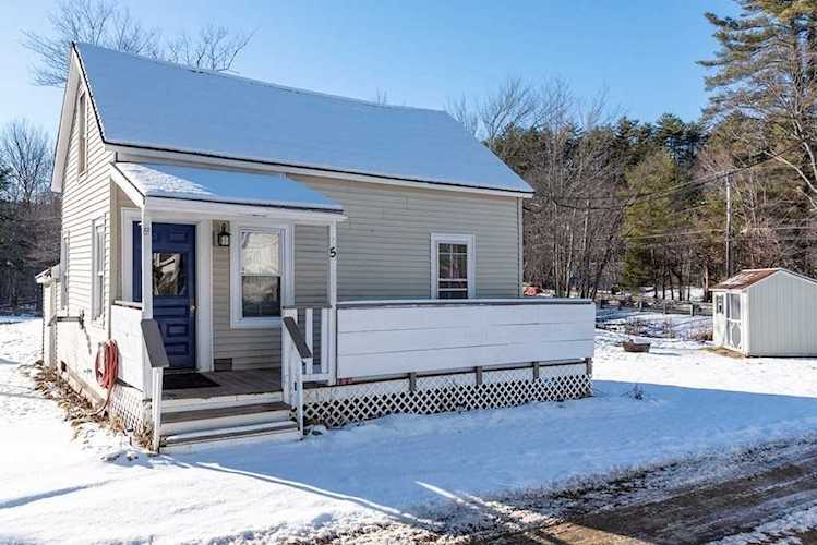 5 Maple Pl B in Winchendon, MA - Century 21 New England Photo 1