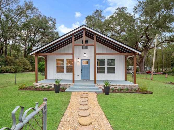 476 Holt Ln Quincy, FL 32351