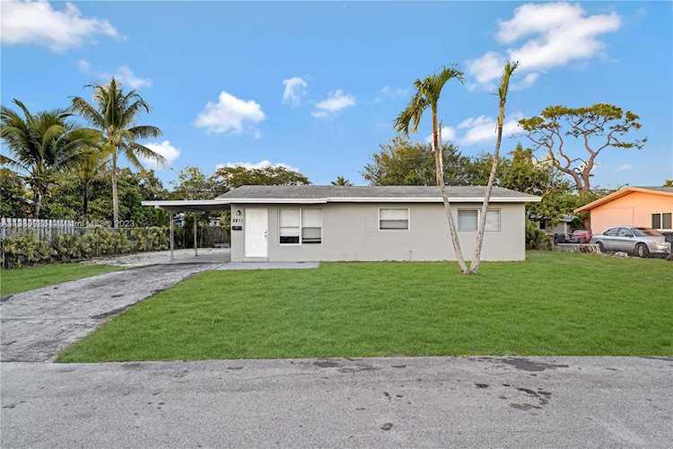 2411 SW 5th Pl Fort Lauderdale, FL 33312