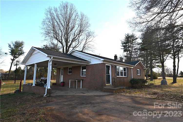 2398 Providence Mill Rd Newton, NC 28658