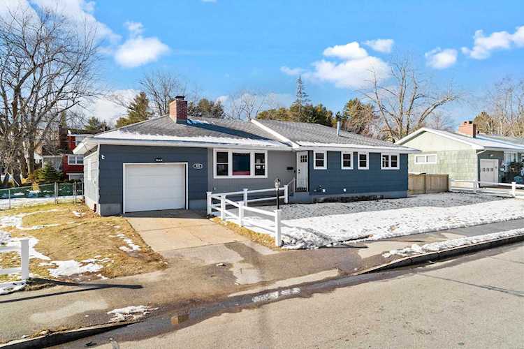 485 South Jewett St Manchester, NH 03103