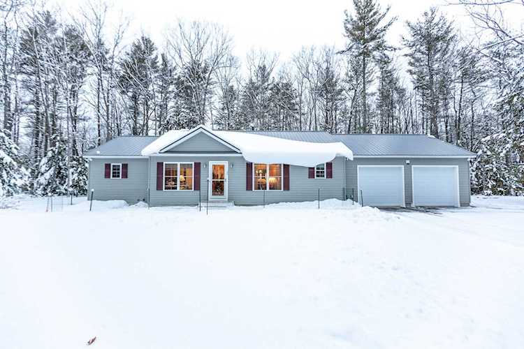 38 Emersons Way Buxton, ME 04093