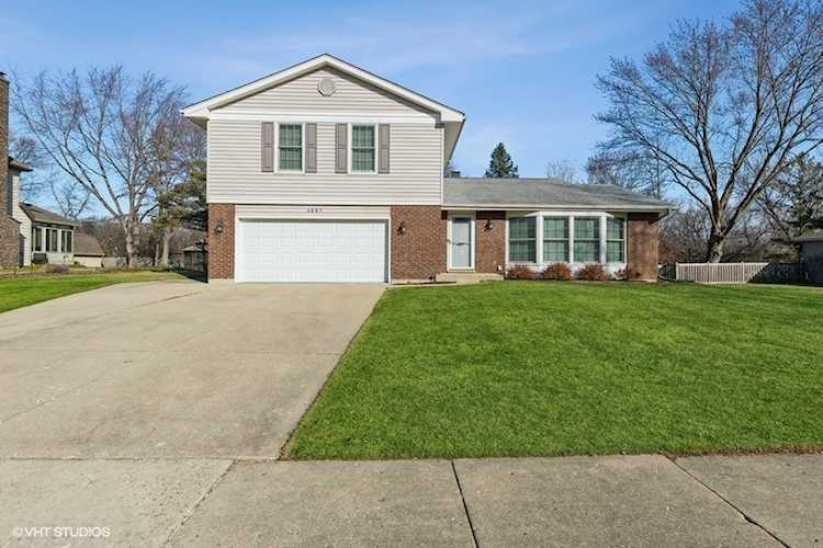 1037 Wellington Ave Libertyville, IL 60048