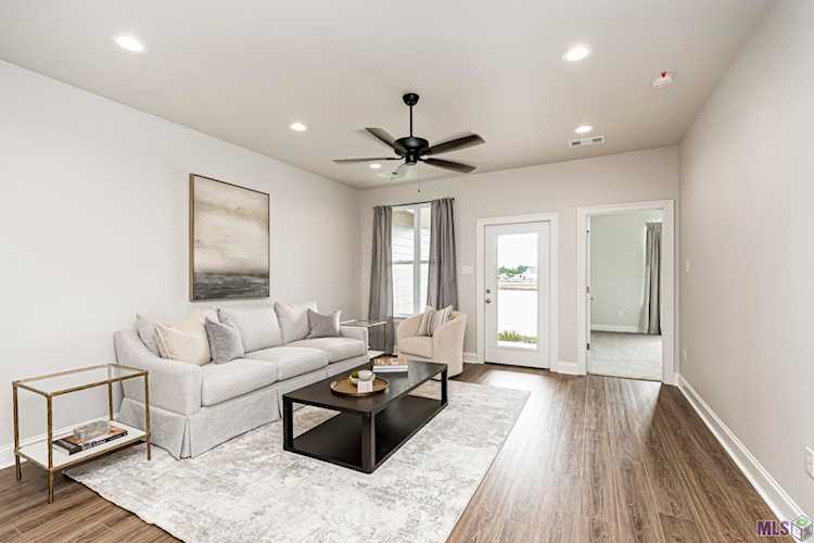 909 Dorado Ave Baton Rouge, LA 70820