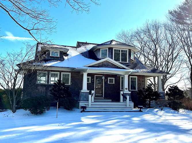 79 Agamenticus Ave York, ME 03902