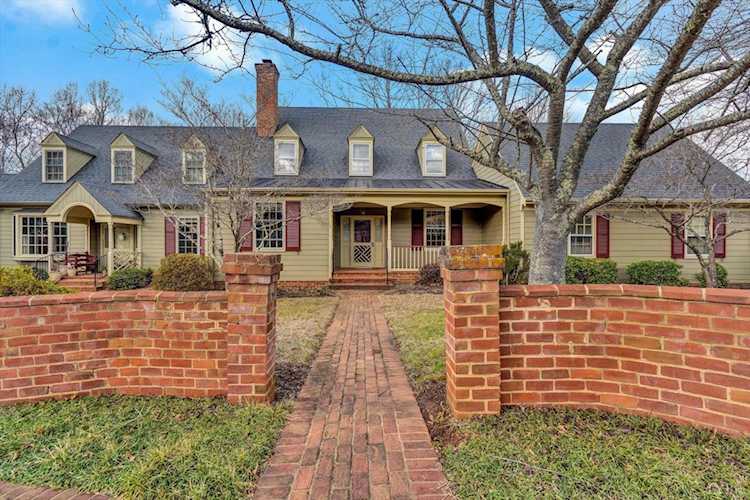 102 Bennington Dr Lynchburg, VA 24503