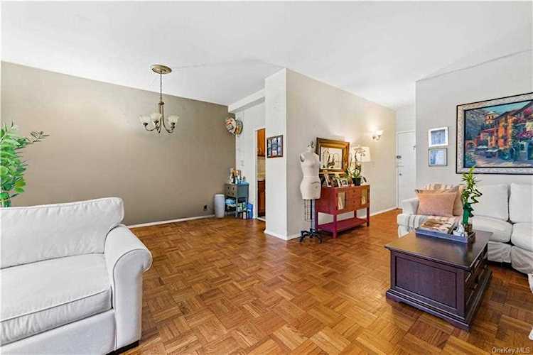 8 Fordham Hill Oval #2F Bronx, NY 10468