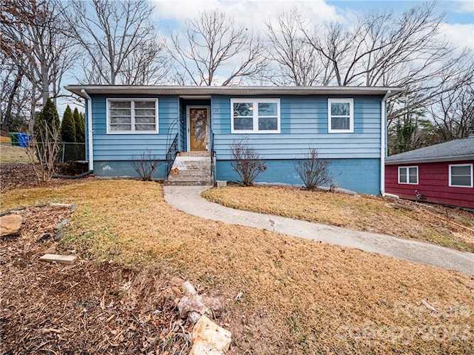 12 Canterbury Rd Asheville, NC 28805