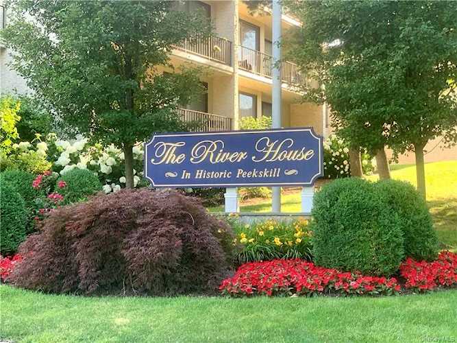 150 Overlook Avenue #4R Peekskill, NY 10566