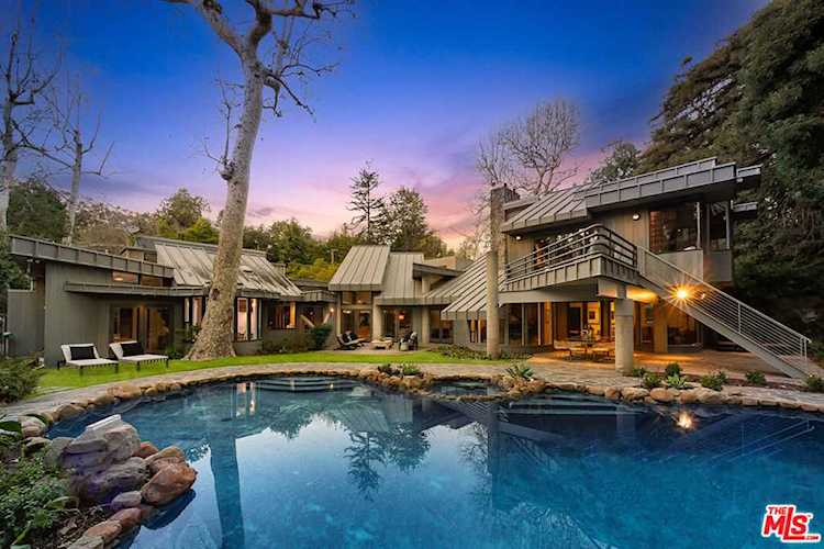 720 Brooktree Rd Pacific Palisades, CA 90272