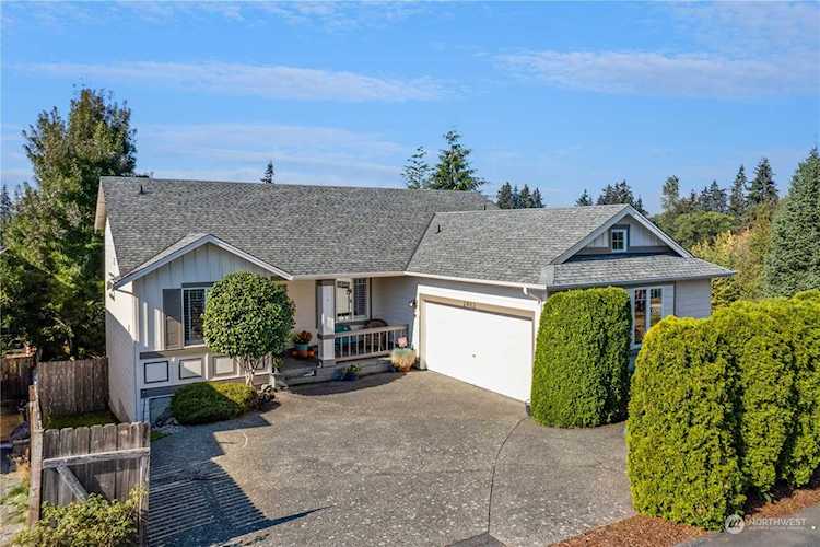 2402 NE 19th St Renton, WA 98056 | MLS® 2007558 Photo 1