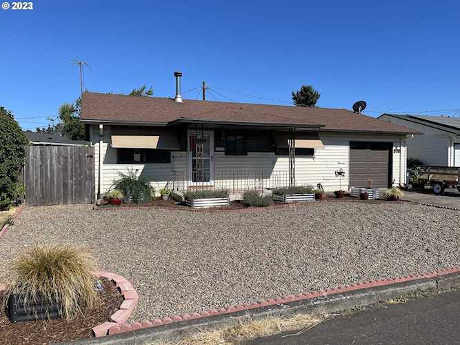 978 Cahill WAY Woodburn, OR 97071